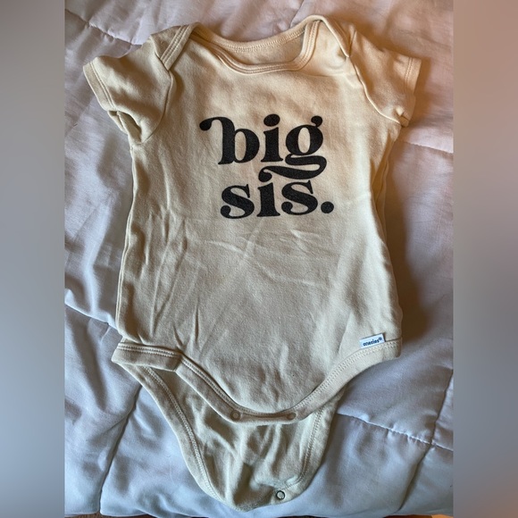 Big Sis Gerber Baby Onesies - Picture 2 of 7
